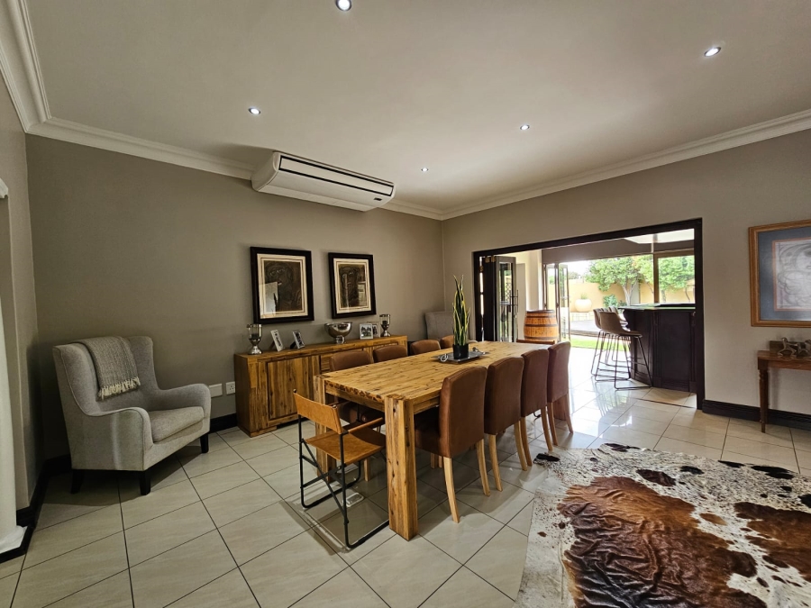 5 Bedroom Property for Sale in Jim Fouchepark Free State